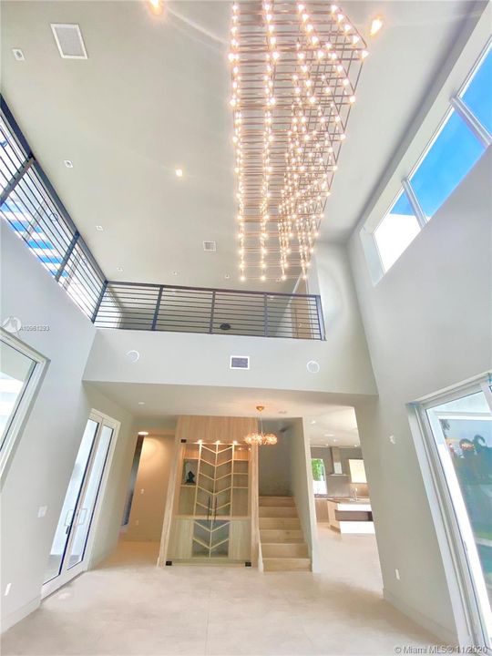 Vendido Recientemente: $1,474,000 (6 camas, 6 baños, 4874 Pies cuadrados)