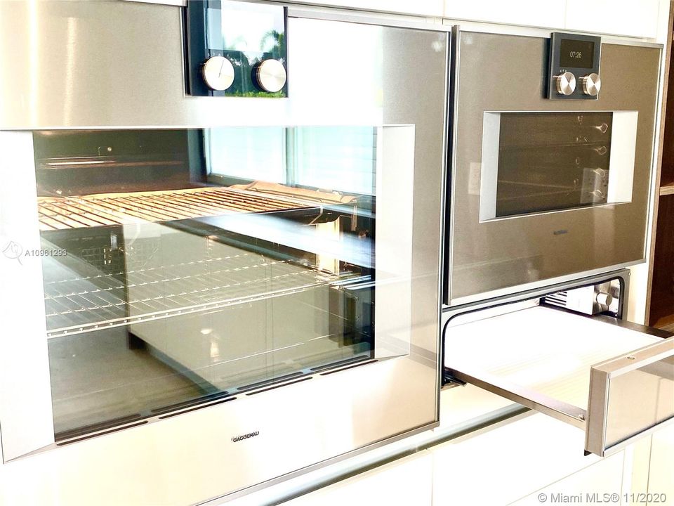 Vendido Recientemente: $1,474,000 (6 camas, 6 baños, 4874 Pies cuadrados)