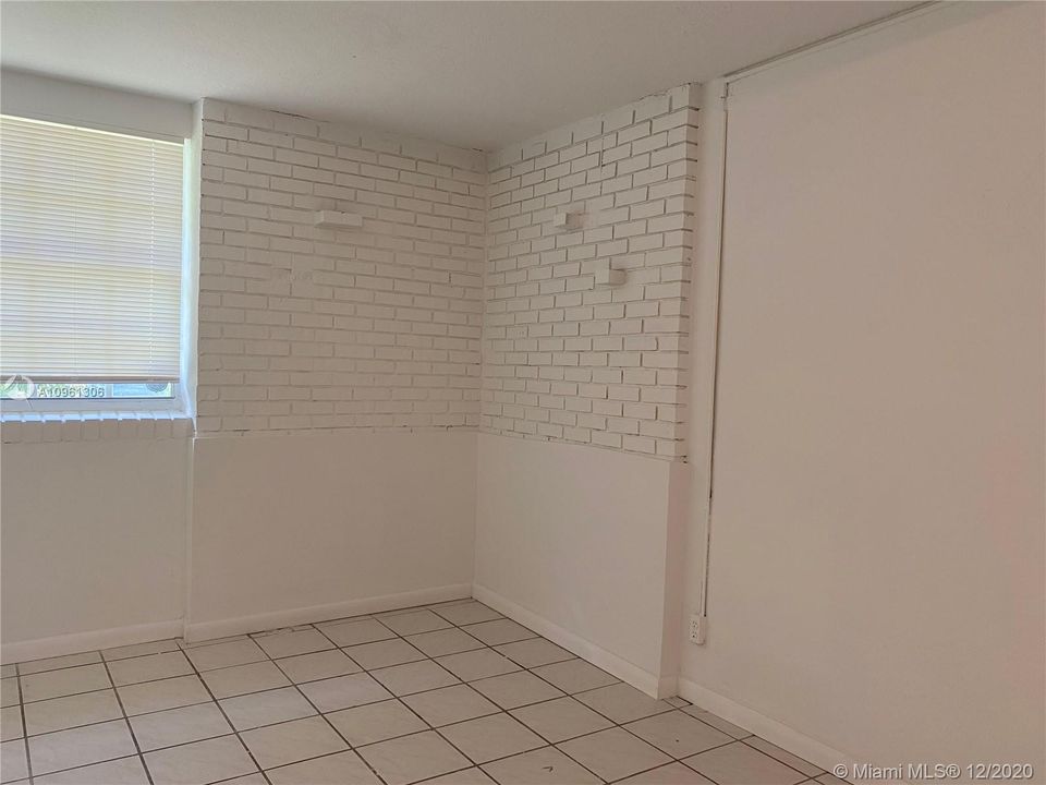 Недавно арендовано: $2,000 (4 спален, 2 ванн, 1380 Квадратных фут)