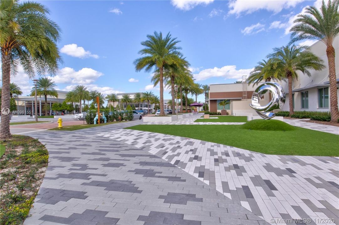 Recently Sold: $680,000 (3 beds, 3 baths, 2840 Square Feet)