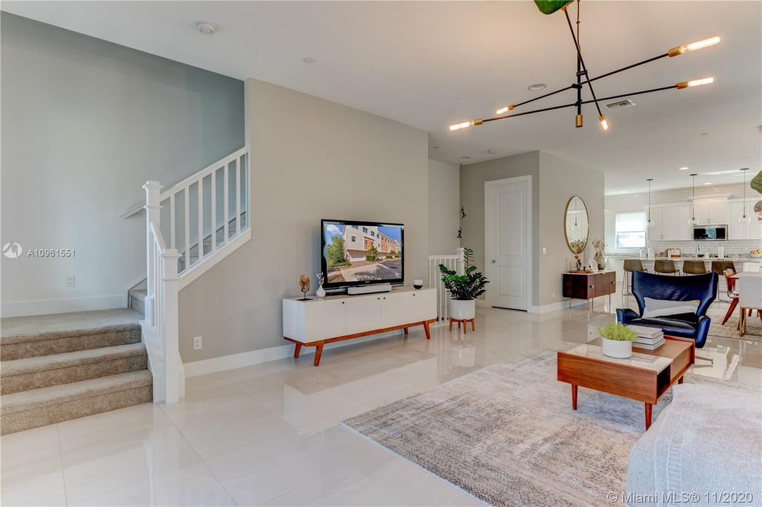 Recently Sold: $680,000 (3 beds, 3 baths, 2840 Square Feet)