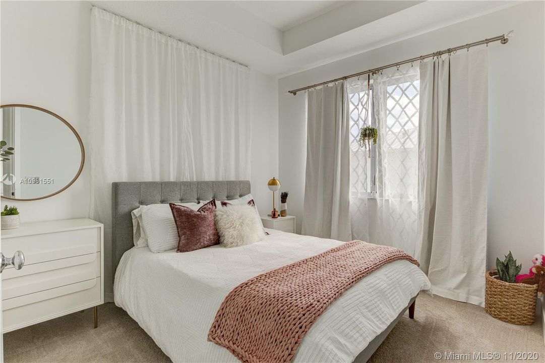 Recently Sold: $680,000 (3 beds, 3 baths, 2840 Square Feet)