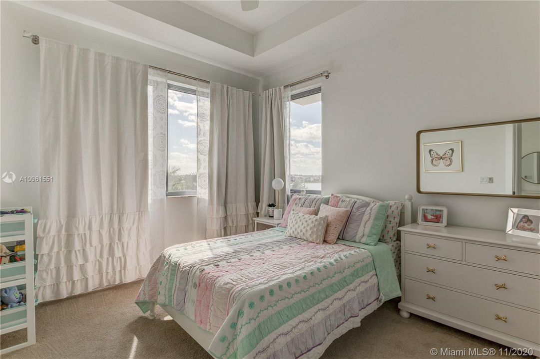 Recently Sold: $680,000 (3 beds, 3 baths, 2840 Square Feet)
