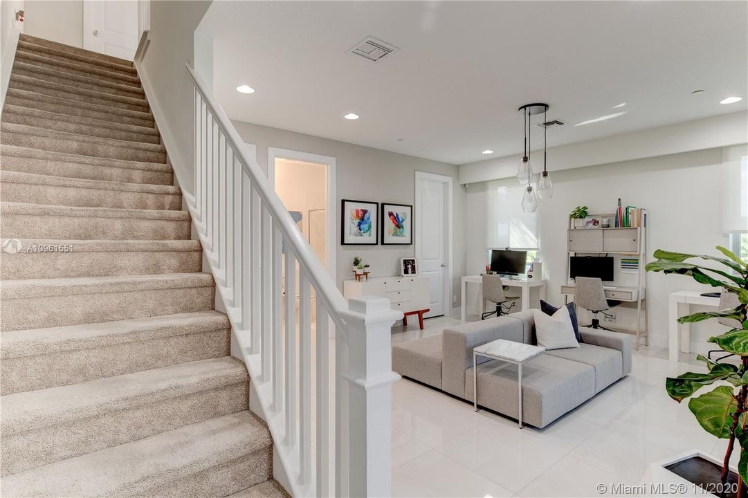 Recently Sold: $680,000 (3 beds, 3 baths, 2840 Square Feet)