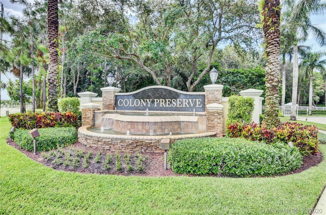 Vendido Recientemente: $469,000 (5 camas, 3 baños, 2888 Pies cuadrados)