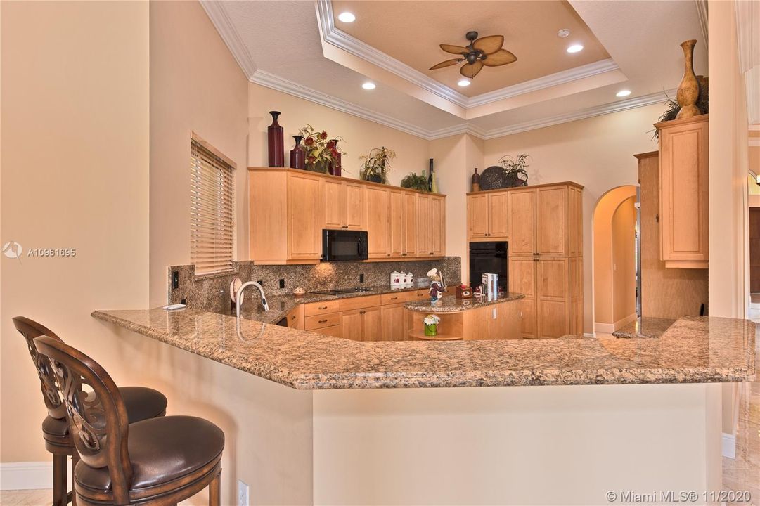 Recently Sold: $1,495,000 (5 beds, 5 baths, 4808 Square Feet)