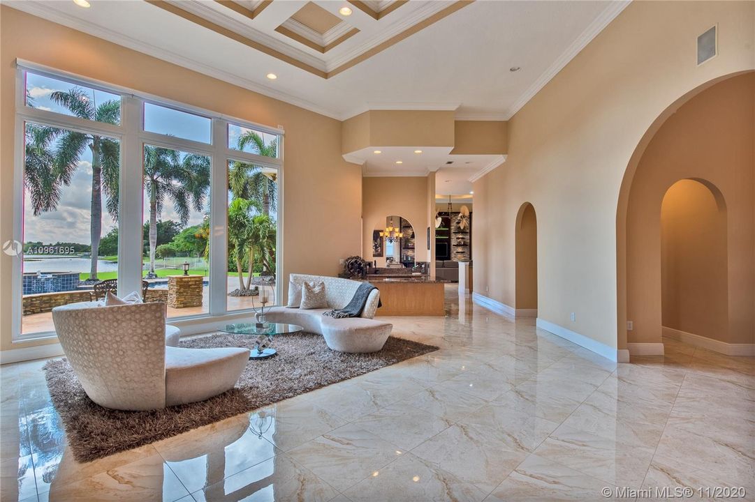 Recently Sold: $1,495,000 (5 beds, 5 baths, 4808 Square Feet)
