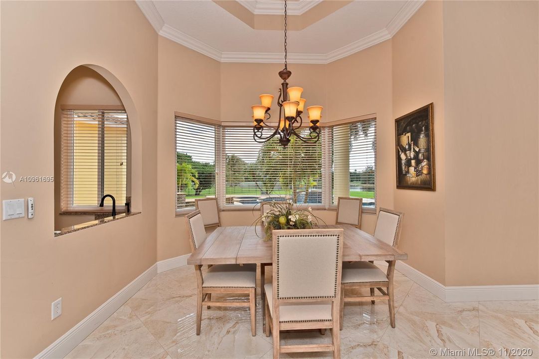 Recently Sold: $1,495,000 (5 beds, 5 baths, 4808 Square Feet)