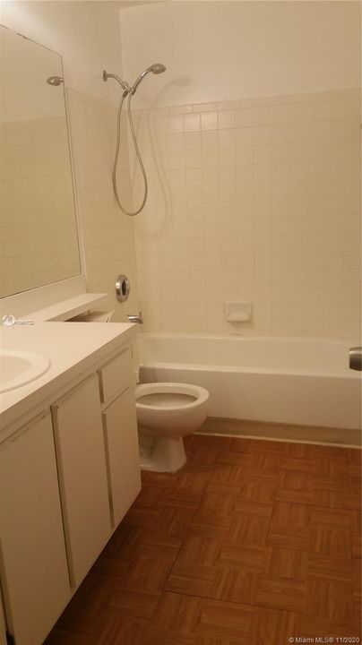 Недавно арендовано: $1,250 (1 спален, 1 ванн, 887 Квадратных фут)