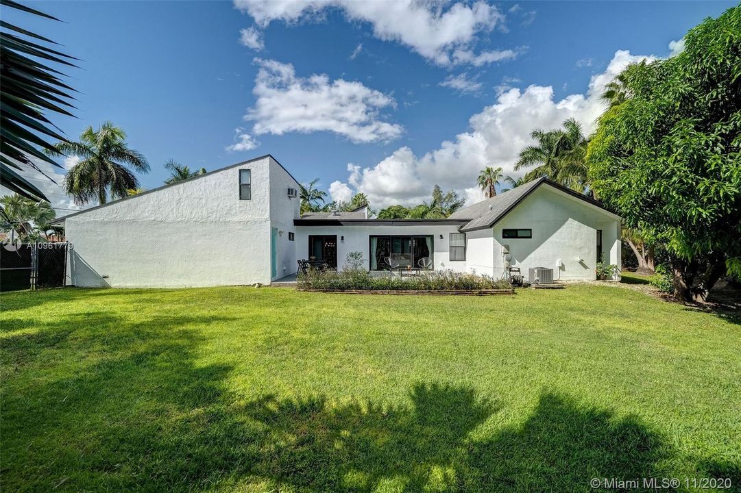 East side of the home. Lot is 25,000 SQ.FT.