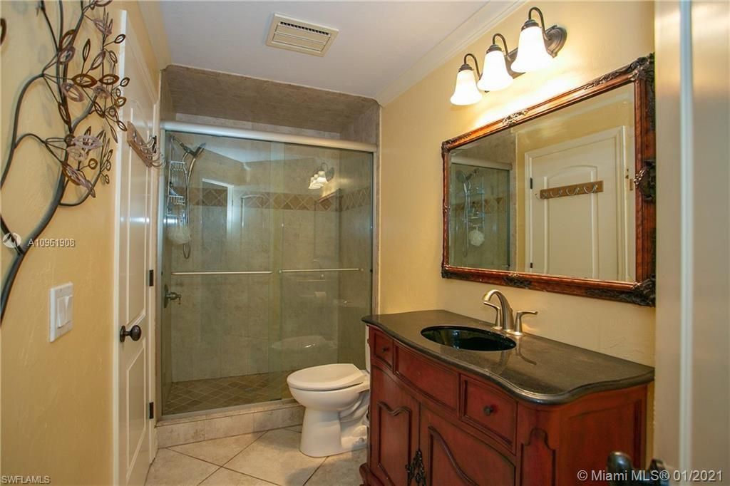 最近售出: $735,000 (4 贝兹, 3 浴室, 0 平方英尺)