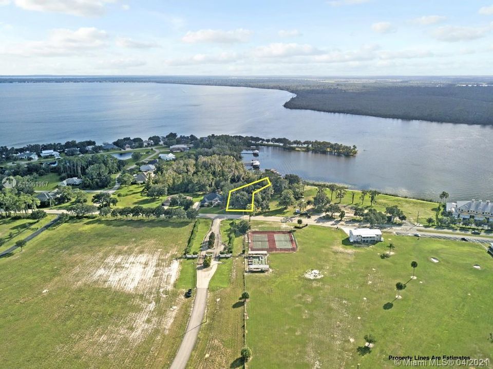 Недавно продано: $137,500 (0.70 acres)