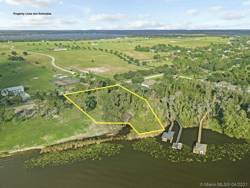 Vendido Recientemente: $137,500 (0.70 acres)