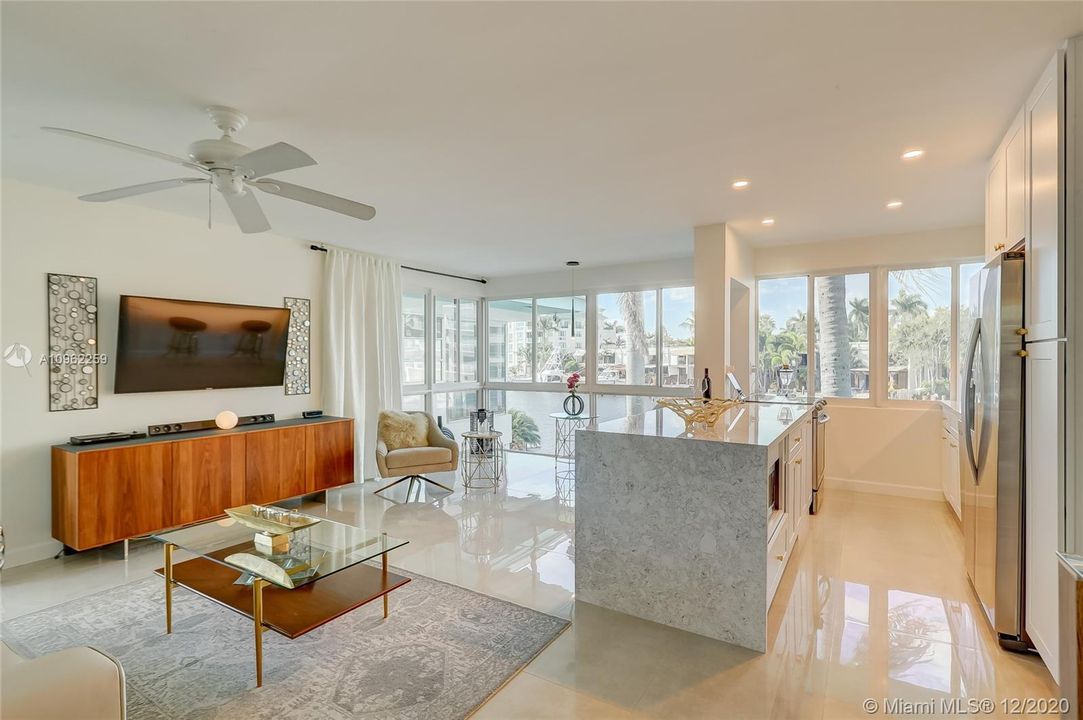Vendido Recientemente: $250,000 (1 camas, 1 baños, 760 Pies cuadrados)