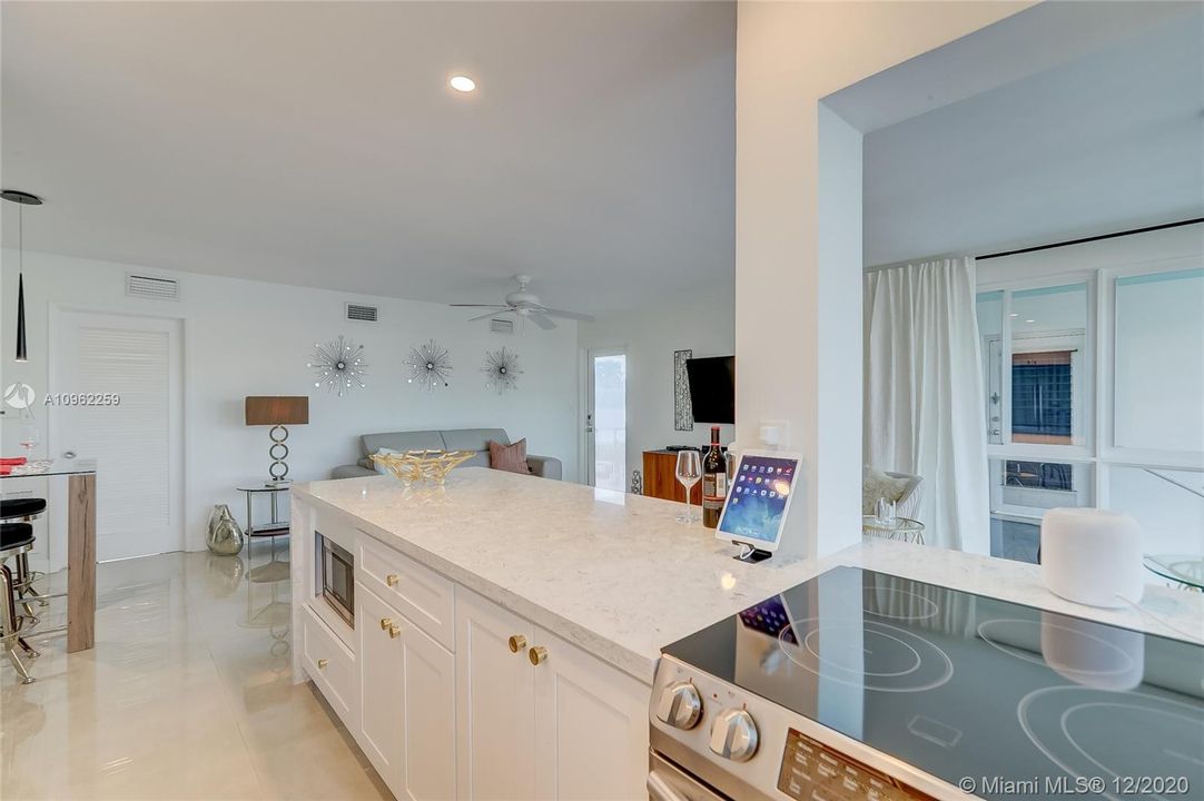Vendido Recientemente: $250,000 (1 camas, 1 baños, 760 Pies cuadrados)