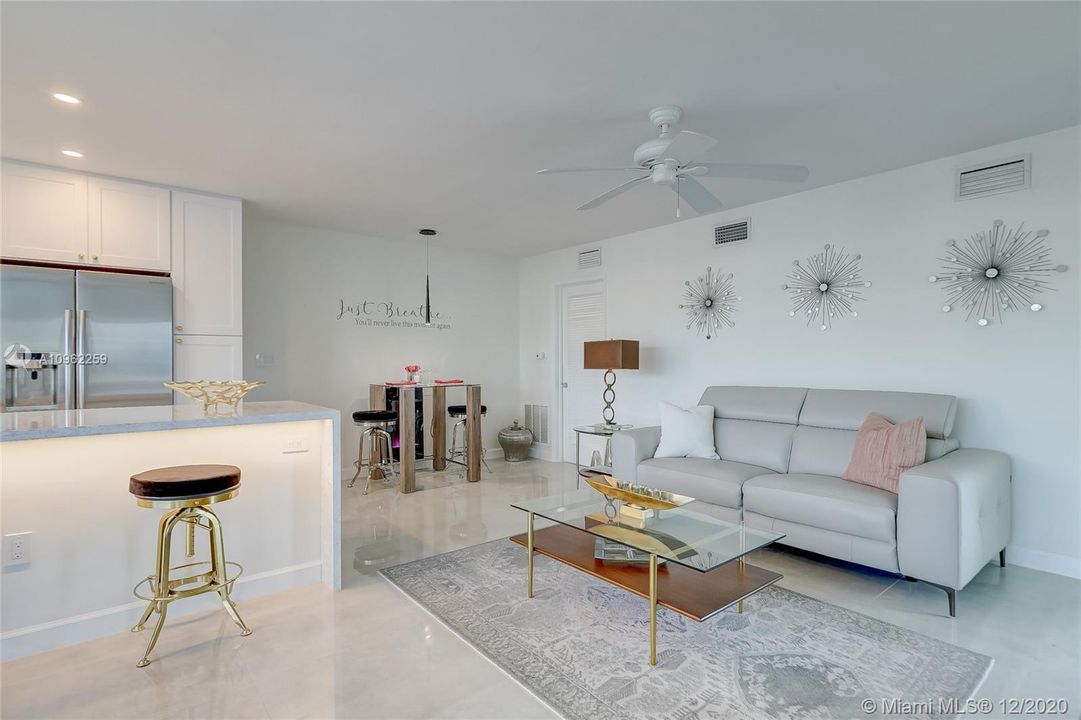 Vendido Recientemente: $250,000 (1 camas, 1 baños, 760 Pies cuadrados)