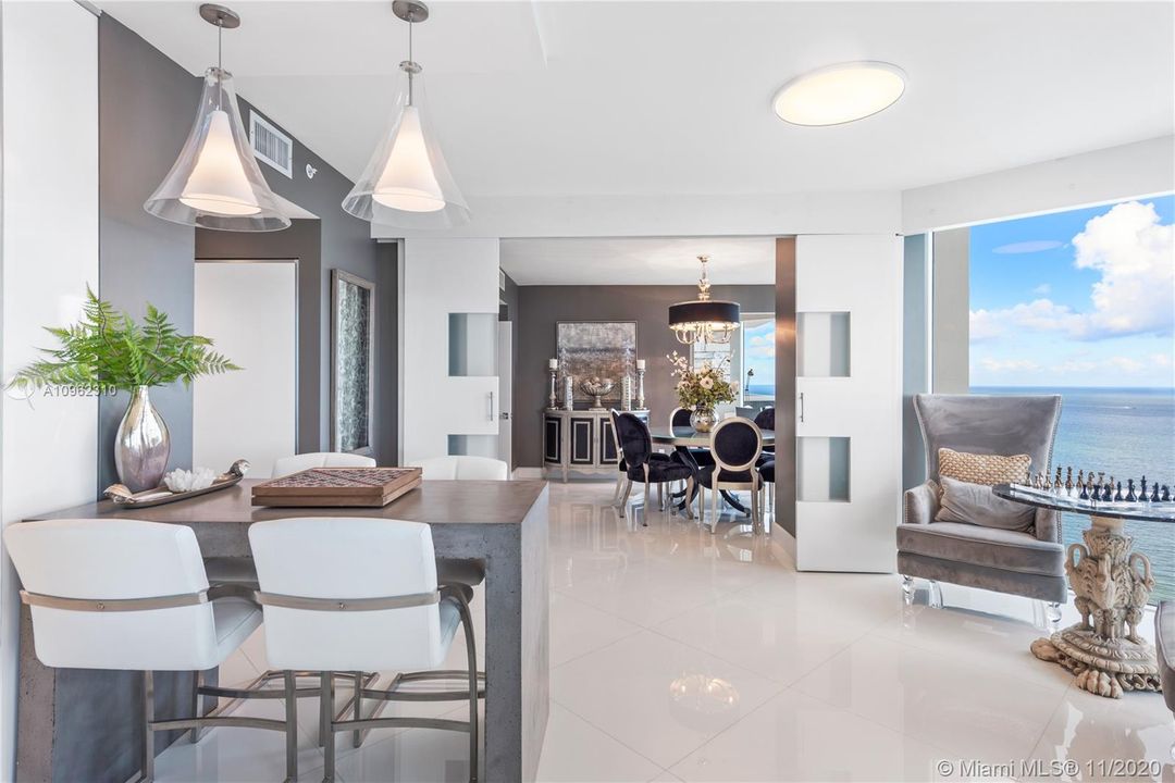 Recently Sold: $4,400,000 (3 beds, 5 baths, 3540 Square Feet)