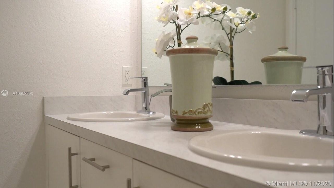 Recently Sold: $217,900 (3 beds, 3 baths, 0 Square Feet)