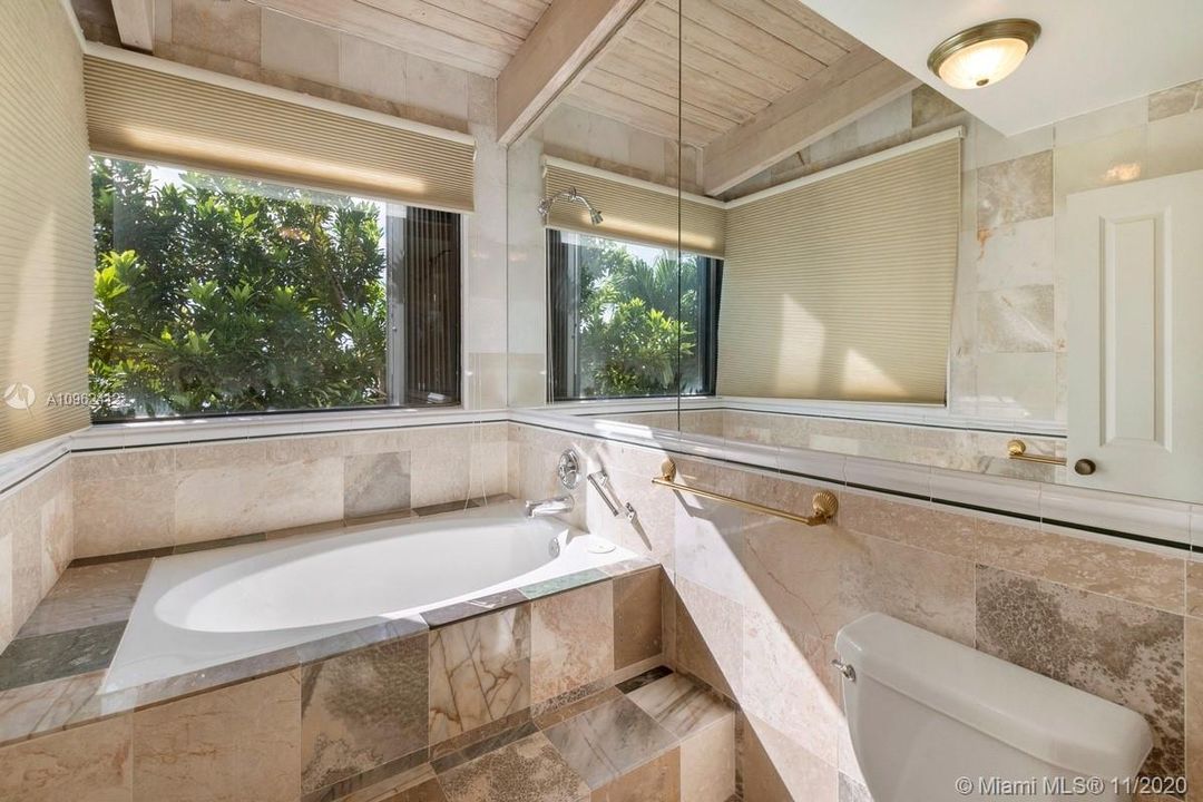 最近售出: $540,000 (3 贝兹, 2 浴室, 1923 平方英尺)