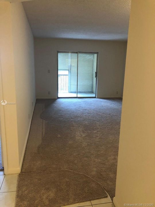 Vendido Recientemente: $85,000 (1 camas, 1 baños, 675 Pies cuadrados)