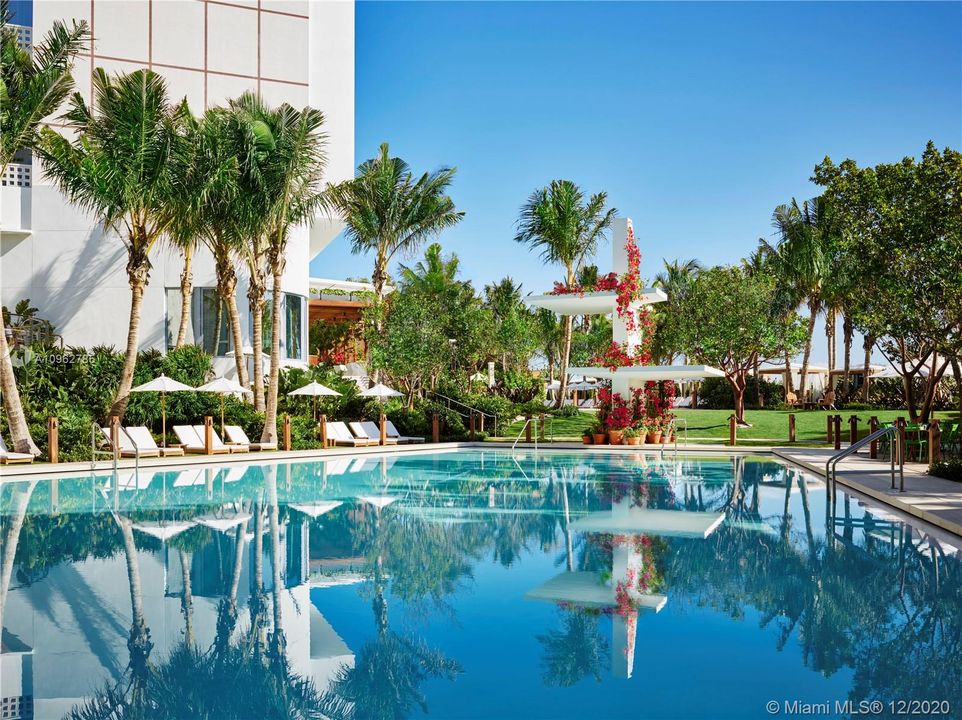 Recently Sold: $7,900,000 (3 beds, 3 baths, 3725 Square Feet)