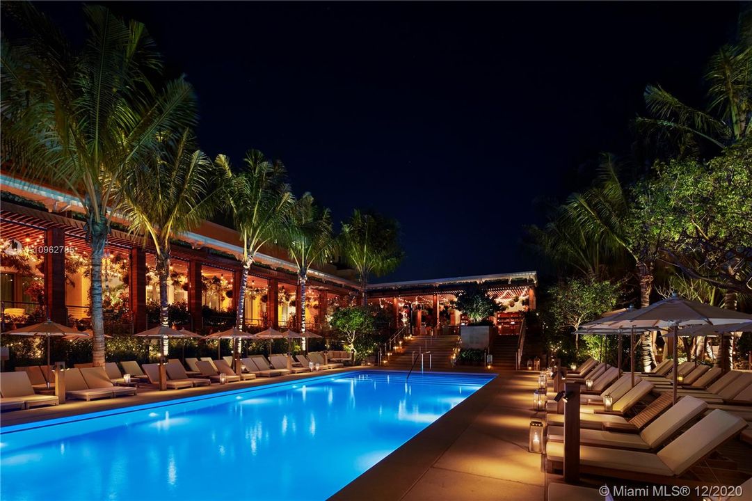 Recently Sold: $7,900,000 (3 beds, 3 baths, 3725 Square Feet)