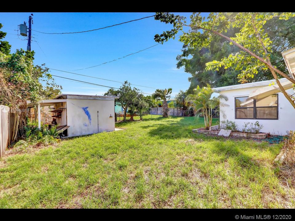 Recently Sold: $189,000 (2 beds, 1 baths, 1088 Square Feet)