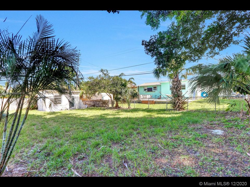 Recently Sold: $189,000 (2 beds, 1 baths, 1088 Square Feet)