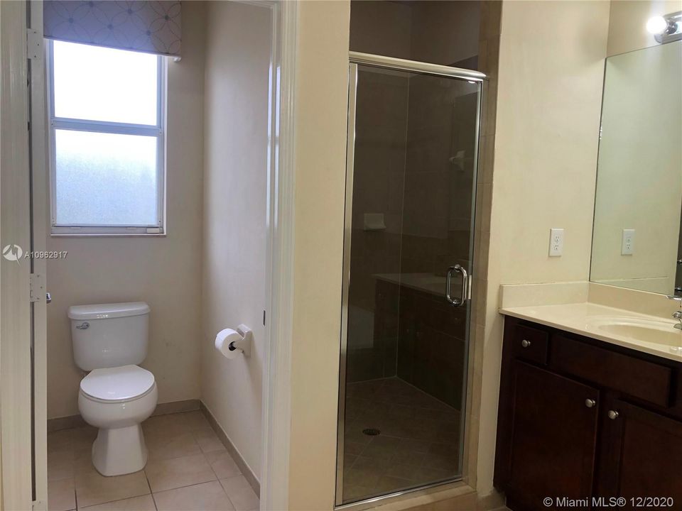 Recently Rented: $3,350 (4 beds, 3 baths, 3080 Square Feet)