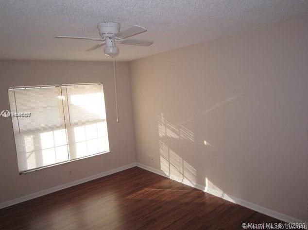 Vendido Recientemente: $140,000 (2 camas, 2 baños, 848 Pies cuadrados)
