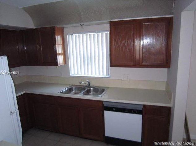 Vendido Recientemente: $140,000 (2 camas, 2 baños, 848 Pies cuadrados)