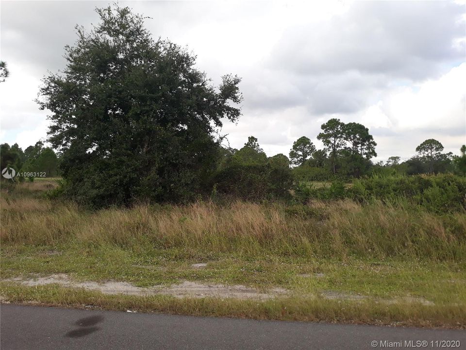 Vendido Recientemente: $11,995 (0.23 acres)