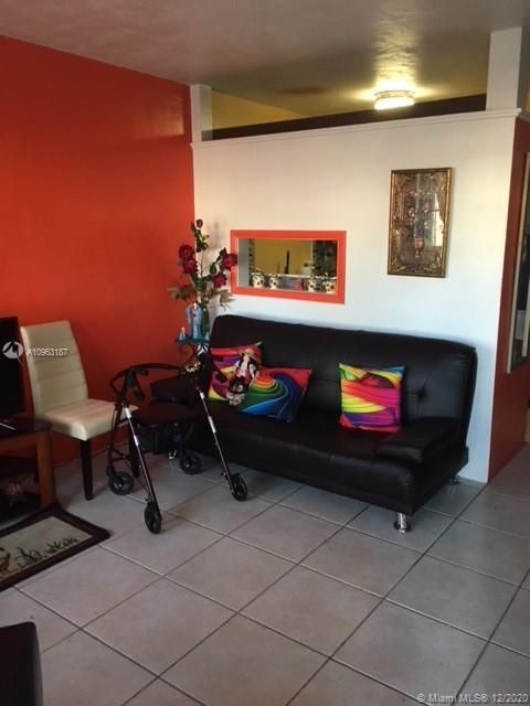 Vendido Recientemente: $56,500 (1 camas, 1 baños, 625 Pies cuadrados)