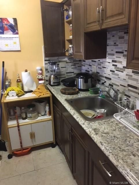 Vendido Recientemente: $56,500 (1 camas, 1 baños, 625 Pies cuadrados)