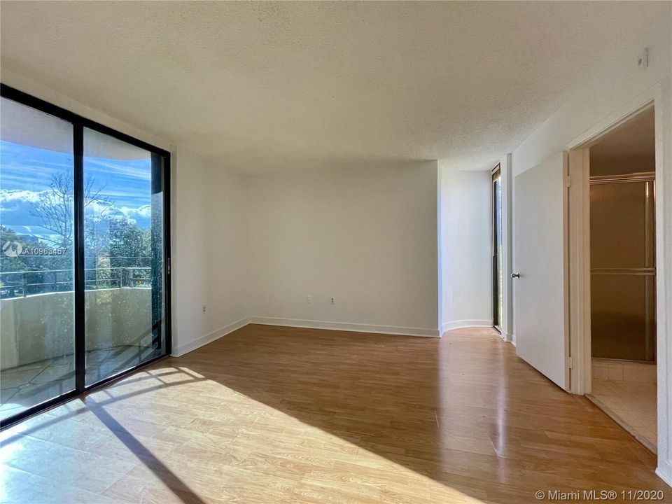 Bedroom 2 w/private bath, Huge Walk-In Closet, and private balcony