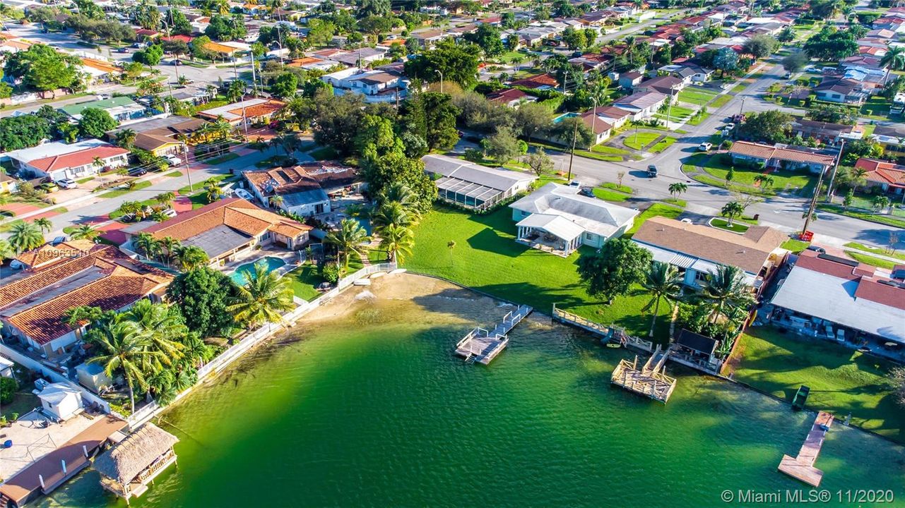 Недавно продано: $475,000 (3 спален, 2 ванн, 1488 Квадратных фут)