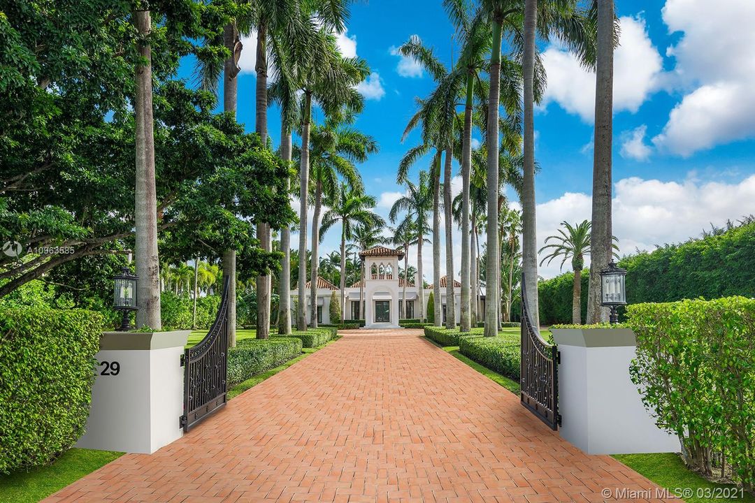 Recently Sold: $27,900,000 (4 beds, 4 baths, 4297 Square Feet)