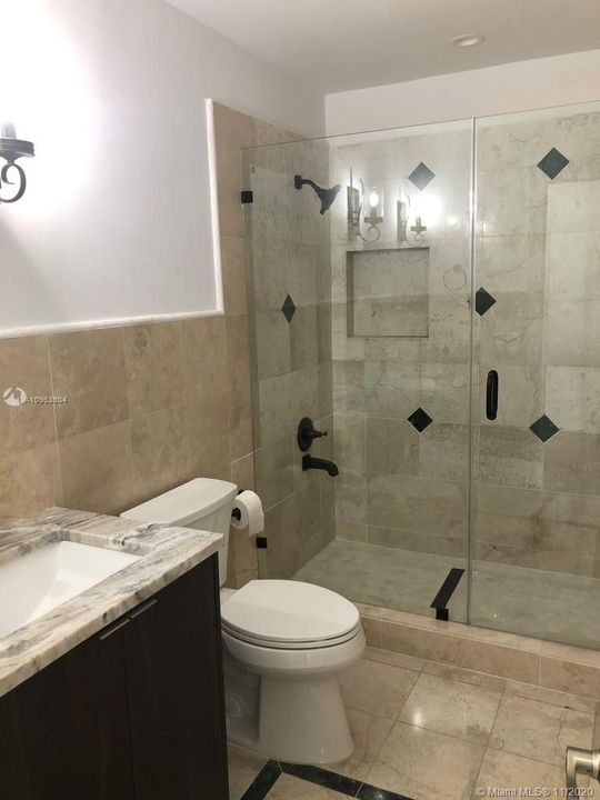 Recently Rented: $3,800 (4 beds, 2 baths, 2498 Square Feet)