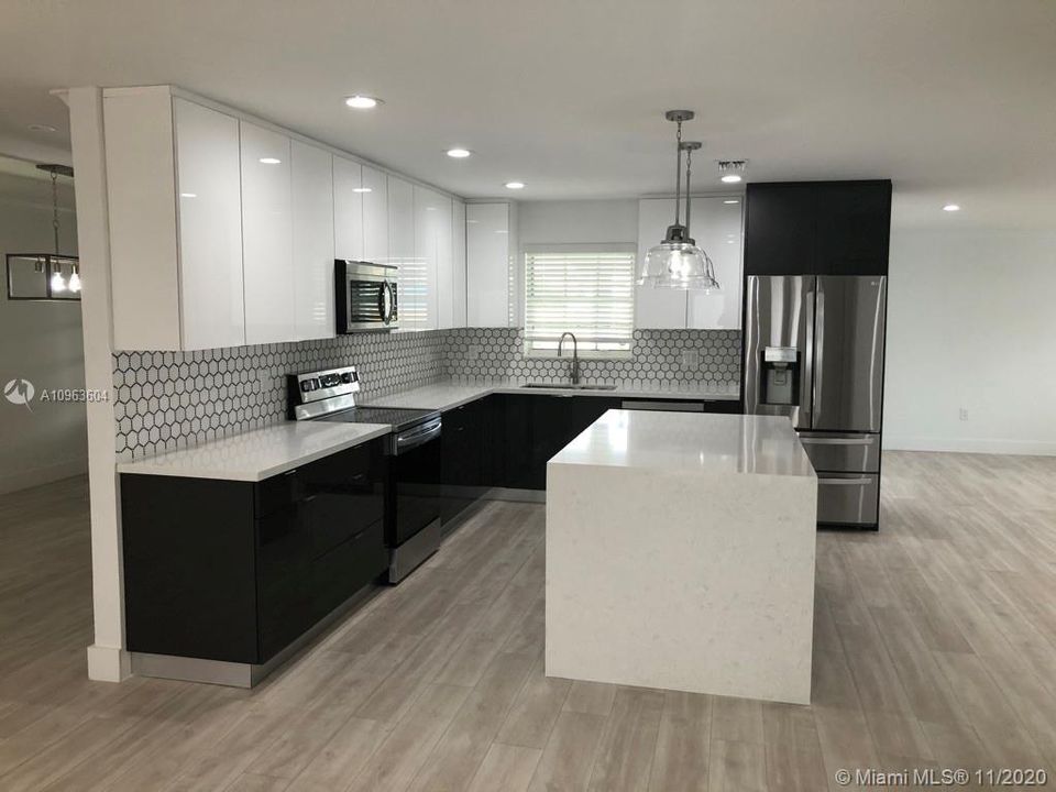 Recently Rented: $3,800 (4 beds, 2 baths, 2498 Square Feet)