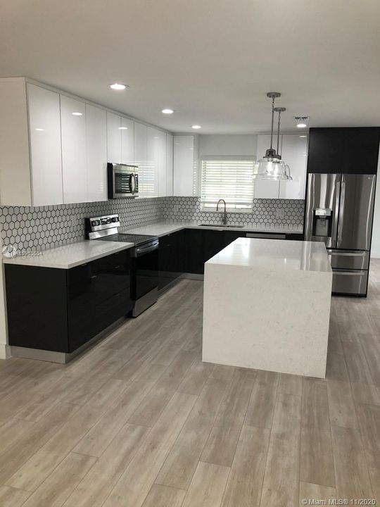 Recently Rented: $3,800 (4 beds, 2 baths, 2498 Square Feet)