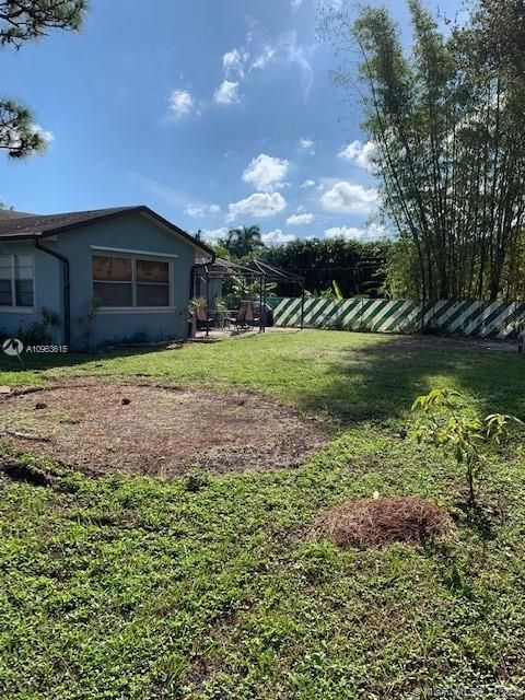 Recently Sold: $185,000 (2 beds, 2 baths, 1283 Square Feet)