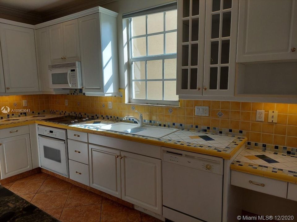 Недавно арендовано: $3,550 (3 спален, 2 ванн, 2920 Квадратных фут)