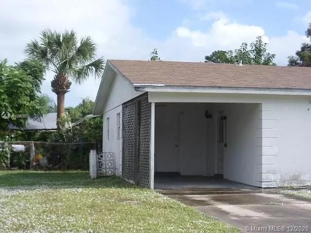 Recently Sold: $240,000 (4 beds, 2 baths, 2272 Square Feet)