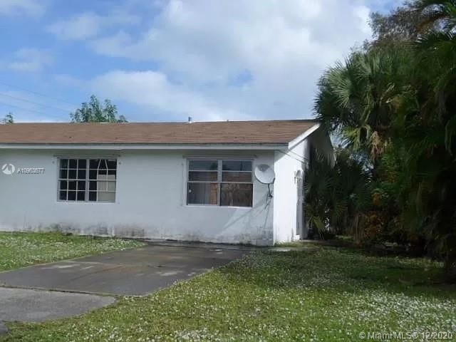 Recently Sold: $240,000 (4 beds, 2 baths, 2272 Square Feet)
