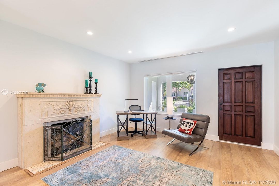 Recently Sold: $899,900 (3 beds, 2 baths, 1680 Square Feet)