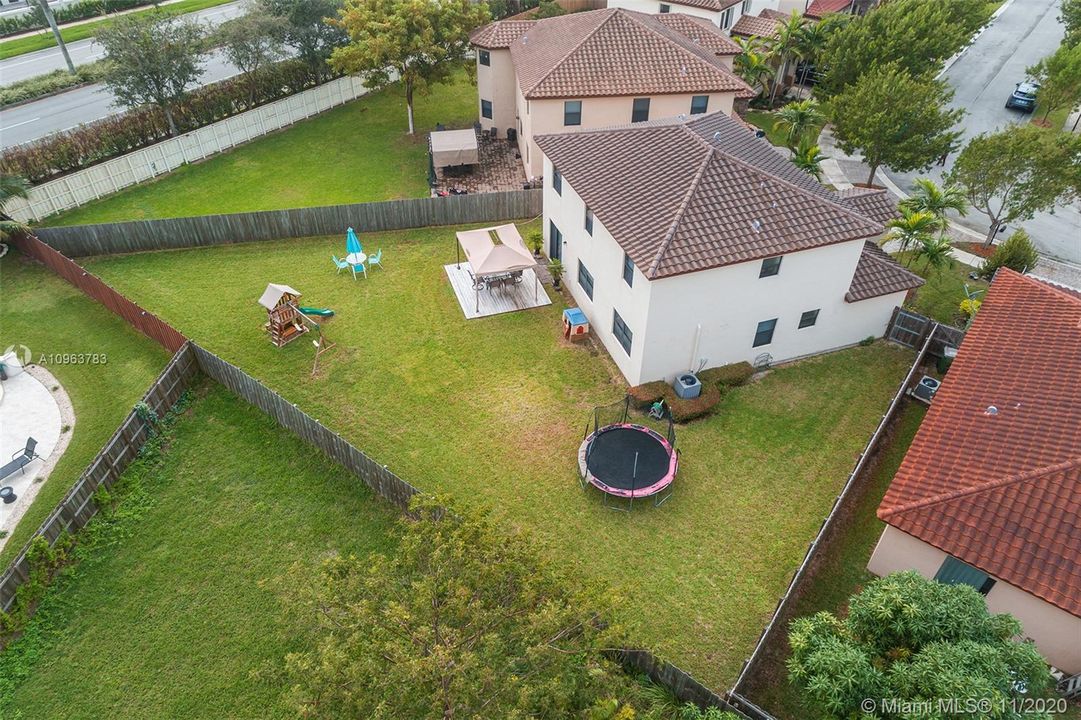 Recently Sold: $400,000 (5 beds, 3 baths, 2450 Square Feet)