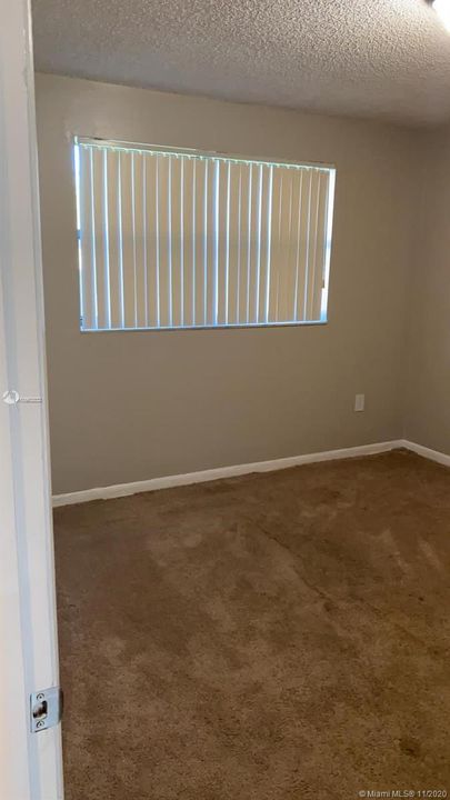 Recently Sold: $153,000 (2 beds, 2 baths, 986 Square Feet)