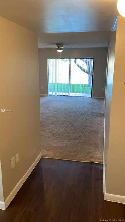 Recently Sold: $153,000 (2 beds, 2 baths, 986 Square Feet)