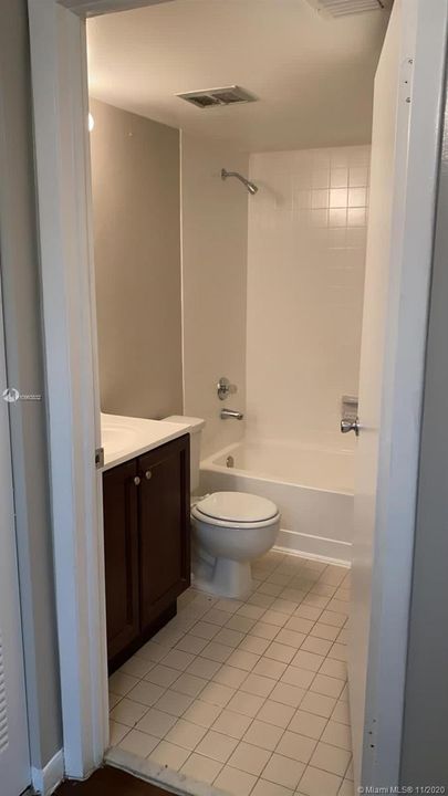 Recently Sold: $153,000 (2 beds, 2 baths, 986 Square Feet)