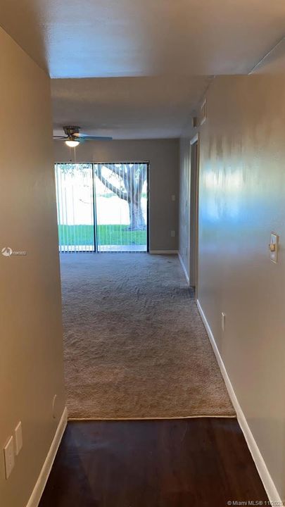 Recently Sold: $153,000 (2 beds, 2 baths, 986 Square Feet)